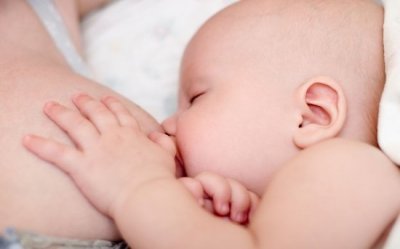 为什么专家鼓励产后新妈妈母乳喂养